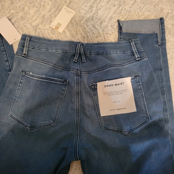 Good American Jeans - Picture 4 of 4